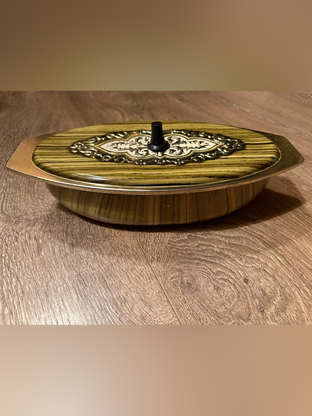 Vintage 1960s Mid-Century Faux Wood Grain Decorative Oval Tin with Lid